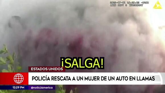Estados Unidos: Policía rescata a una mujer de un auto en llamas