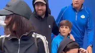 La respuesta de Lionel Messi cuando llegó a Disney con su familia y un fan gritó que lo amaba