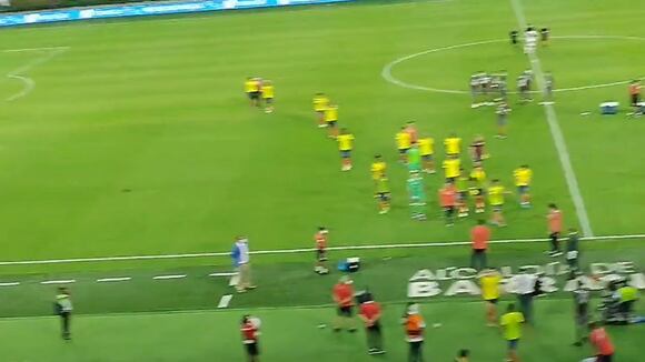 James Rodríguez mandó a callar a los hinchas de la selección Colombia | Video: @rafaeloc25