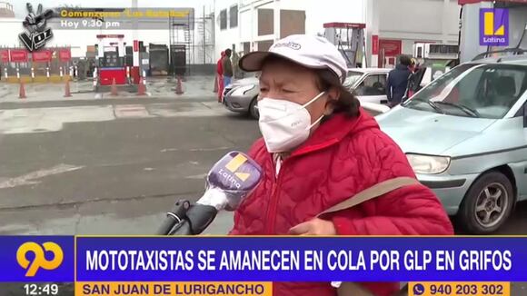 Mujer llora de impotencia al ver a su hijo amanecerse en un grifo para conseguir GLP