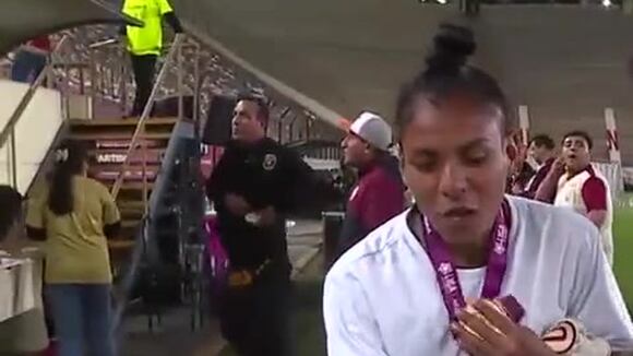 Kimberly Flores le dejó un mensaje a Edison Flores tras campeonar en la Liga Femenina con la 'U'. (Video: ESPN)