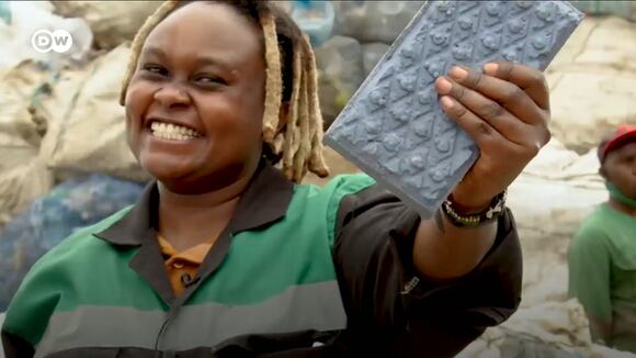 El negocio de los ladrillos de plástico