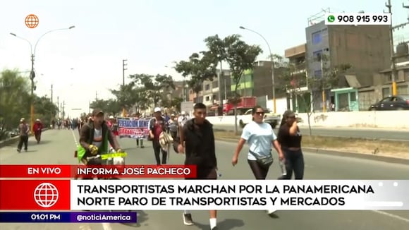 Protestantes caminan al Centro de Lima