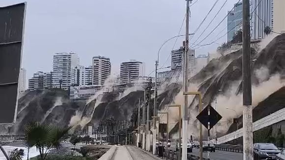 Derrumbe En La Costa Verde