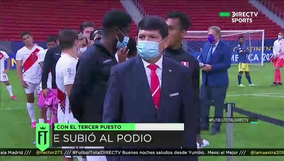 Agustín Lozano recibió la medalla del cuarto puesto del torneo de Conmebol. (Video: DirecTv)