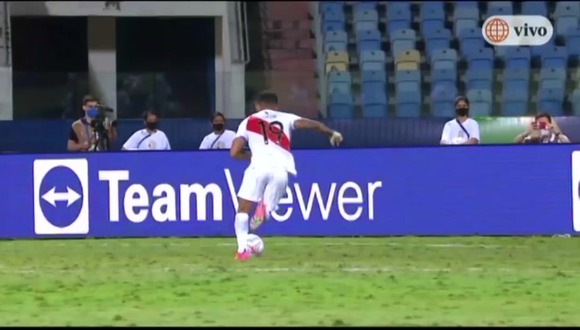 La frialdad y clase de Yoshimar Yotún en su penal en el Perú vs. Paraguay de Copa América. (Video: América Televisión)