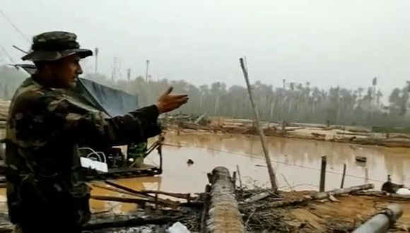 Madre de Dios: Incautan bienes valorizados en más de 2 millones de soles a la minería ilegal en el sector Entrada a Mangote de la Reserva Nacional Tambopata. (Video: PNP)