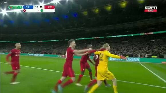 Kepa falló el undécimo penal para el Chelsea y Liverpool ganó la Carabao Cup. (Video: ESPN)