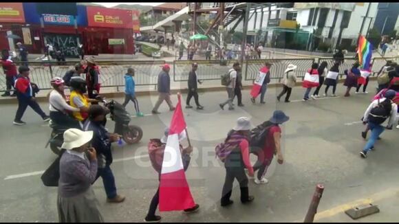 Manifestantes en Cusco intentan tomar el aeropuerto Alejandro Velasco