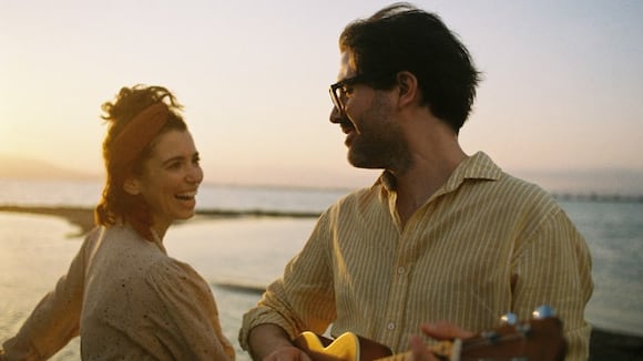 Carol Rovira y Anthony Ocaña cantan "El verano se fue: verbena de un adiós”