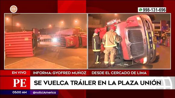 Tráiler se vuelca en Plaza unión