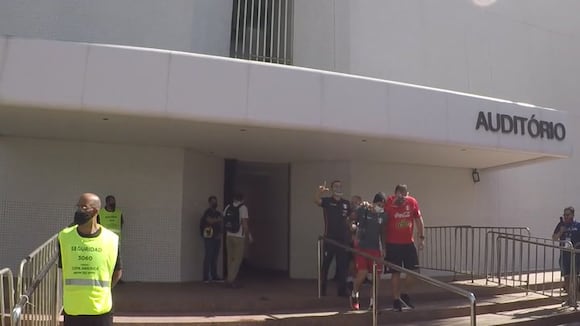 Gianluca Lapadula presenta molestia muscular previo al partido Perú vs. Ecuador