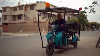 Albert Einstein, el inventor piurano que construyó una mototaxi que funciona con energía solar