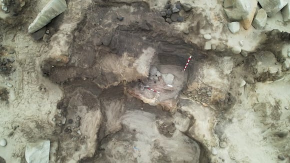 Caral: descubren tumba y ajuar funerario de mujer de la élite de milenaria civilización