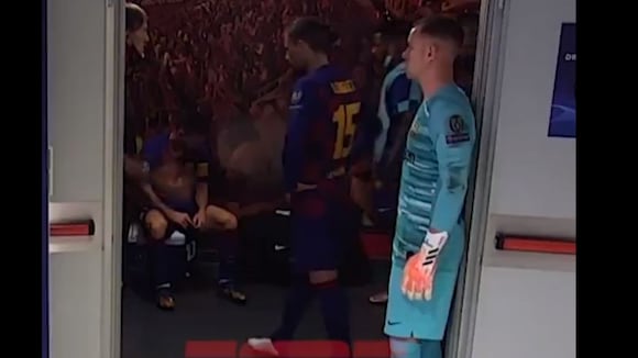 La imagen más devastadora de Lionel Messi en el vestuario del Barcelona.