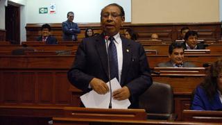 Congresista Apaza fue citado en proceso contra Morales Bermúdez