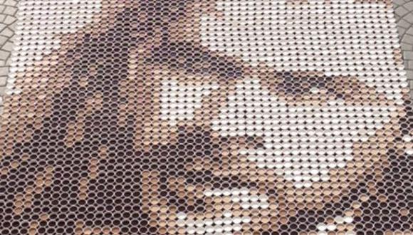 Facebook: Retrato de Thor hecho con dos mil tazas de café