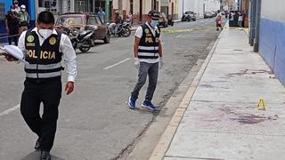 Trujillo: cámaras de seguridad captan asalto y posterior asesinato de cambista en la vía pública 