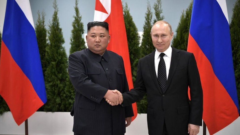 North Korean leader Kim Jong-un (left) in a meeting with Russian President Vladimir Putin in Vladivostok, Russia, in 2019. (Photo: AFP)