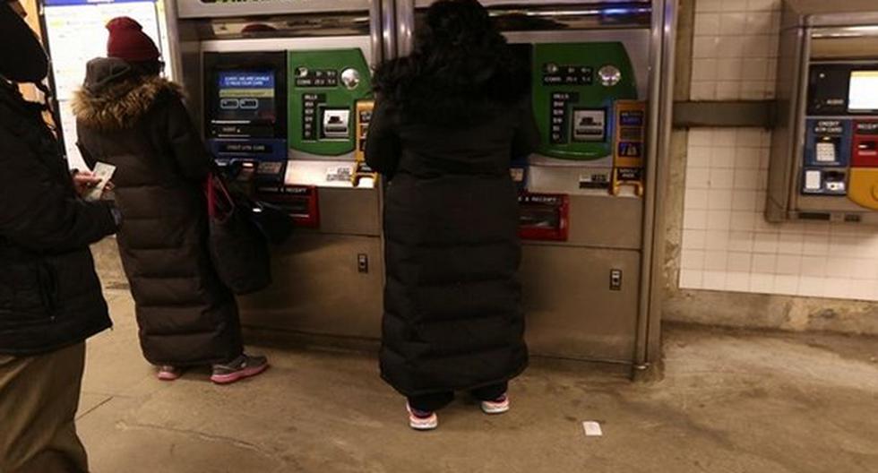 Expertos recomiendan comprar la \"Metrocard\", que les permitirá ahorrar algunos dólares. (Foto: eldiariony.com)