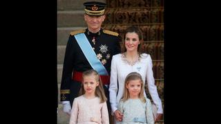 La nueva familia real española en torno al rey Felipe VI
