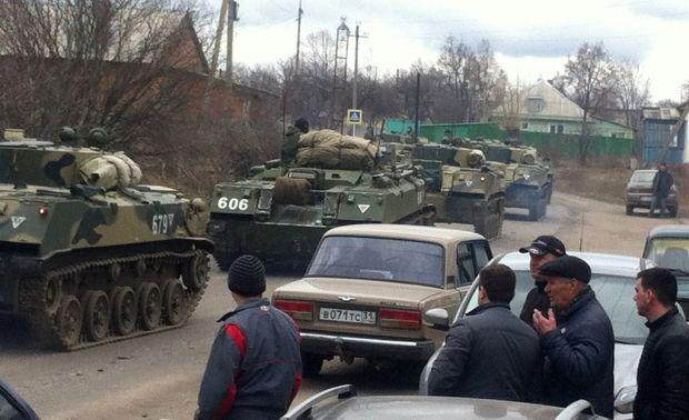 Rusia aumenta su contingente militar en la frontera con Ucrania - 1