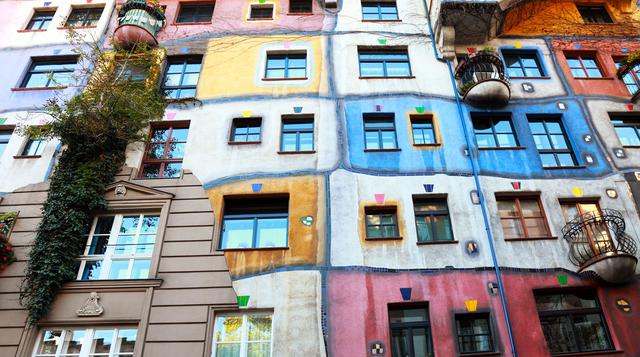 En Austria, las hermosas casas de colores adornan este barrio  - 1