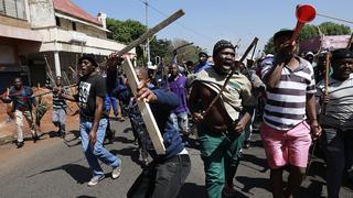 Dos muertos y cinco heridos en nuevos disturbios xenófobos en Sudáfrica