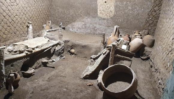 La habitación pequeña en la que vivían unos esclavos, posiblemente una familia con un hijo, que se encargaban del mantenimiento de la villa de sus dueños en Pompeya. (EFE/ Parque Arqueológico de Pompeya).