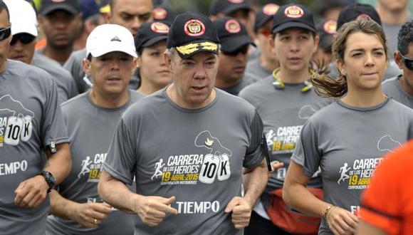 Santos fue abucheado en maratón tras ataque de las FARC [VIDEO]