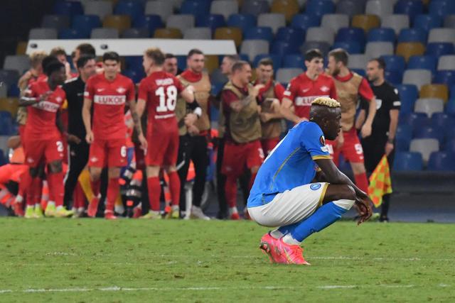 Napoli cayó 3-2 ante Spartak Moscú por la segunda jornada del grupo C de la Europa League en el estadio Diego Armando Maradona. (Foto:EFE)