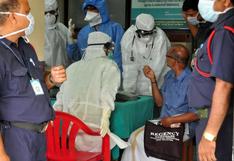 India: Al menos 50 personas han muerto debido a un brote de fiebre