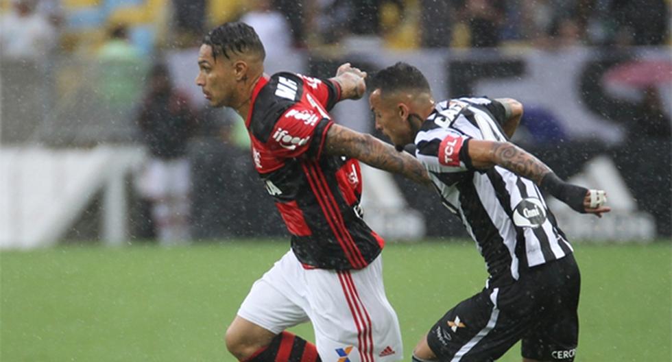 Paolo Guerrero no terminó como esperaba el partido del Flamengo ante Botafogo. Ello despertó la alerta de la Selección Peruana con miras a las Eliminatorias. (Foto: Flamengo)