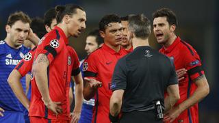 Zlatan Ibrahimovic: UEFA no le borrará la roja en Champions