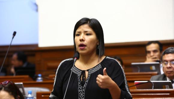 Indira Huilca señaló que las personas con acusaciones o sentencias no pueden argumentar "persecución política". (Foto: Congreso)