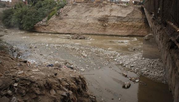 Lima elevará multas por arrojar basura en el río Rímac