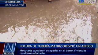 Colapso de tubería causó aniego y afectó casas de Chorrillos