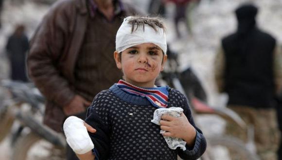 Musa Hmeidi, de 6 años, fue rescatado de entre los escombros en Siria cuatro días después del terremoto. (Getty Images).