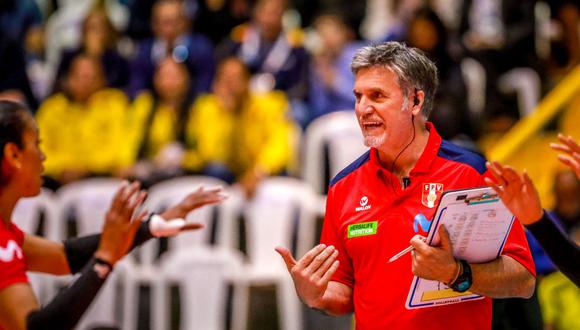 Francisco Hervás, técnico de la selección mayor de vóley, terminó "frustrado" por la actuación del equipo femenino en el Preolímpico. (Foto: FPV)