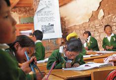 Ministro de Educación confirma que colegios de zonas urbanas todavía continuarán cerrados 