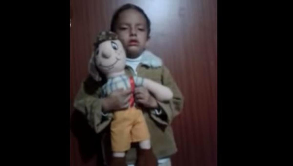 YouTube: se enteró muerte del 'Chavo del 8' y no dejó de llorar