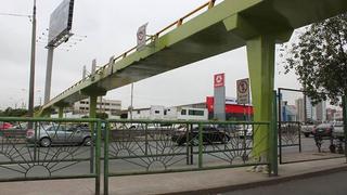 Puente peatonal de Av. Javier Prado dañado por tráiler fue reabierto