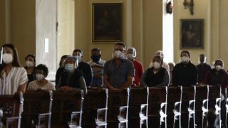 Con aforos limitados y distancia social: así se desarrolló la primera misa presencial en la Catedral de Lima | FOTOS