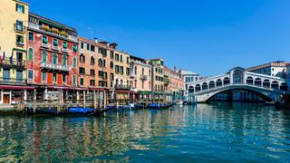 Canales de Venecia lucen cada vez más limpios en cuarentena por COVID-19