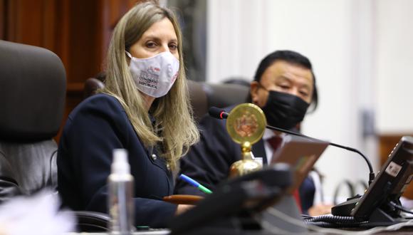 María del Carmen Alva ratificó el compromiso del Congreso para conformar una comisión investigadora por el derrame de petróleo en Ventanilla (Foto: Congreso)