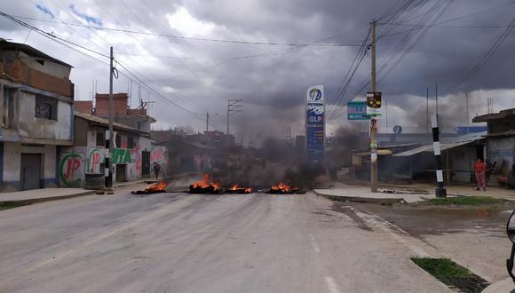 “Invocamos a los dirigente y manifestantes de los transportistas que respeten la labor de los profesionales de salud", exhortó la Diresa. (Foto: Difusión)