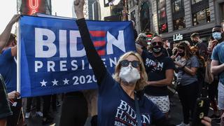 “Adiós”: Cientos celebran en Nueva York la derrota de Trump entre gritos y abrazos | FOTOS y VIDEOS