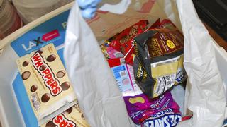 ¿Dulce o droga? Por qué la policía de Los Ángeles recomendó a los niños no comer golosinas sin revisar en Halloween