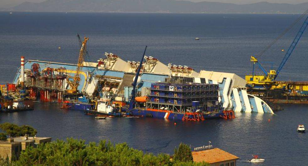 El crucero Costa Concordia naufragó hace más de dos años y medio. (Foto: Lorenzo Casagrande Photographer/Flickr)
