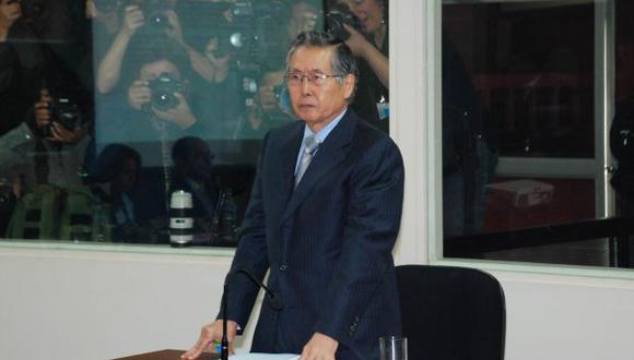 Alberto Fujimori está más tranquilo tras ser trasladado de la unidad de cuidados intensivos a una habitación, comentó Alejandro Aguinaga. (Foto: Poder Judicial)